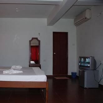 Kristal Sands Beach Resort Калангуте Екстериор снимка