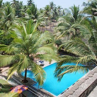 Kristal Sands Beach Resort Калангуте Екстериор снимка